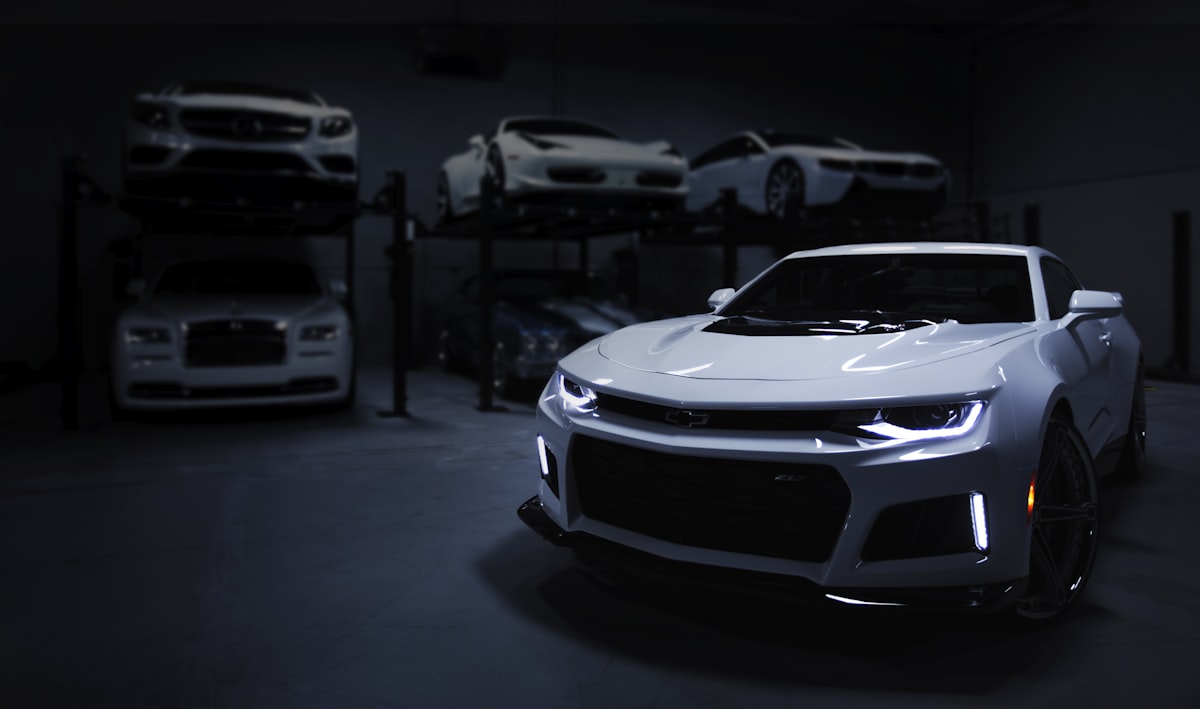 Motor de automóvel esportivo italiano, detalhe de engenharia